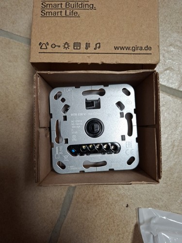 Gira raumthermostat 247000 - gira, mit